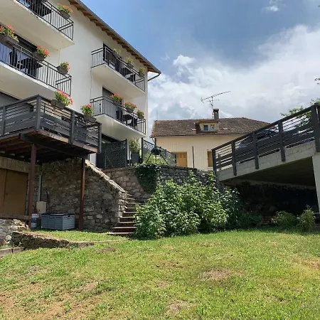 Les Balcons Montagnards アパート *