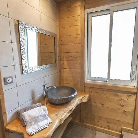 Les Balcons Montagnards آكس ليه تيرْم